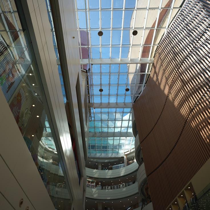 Family-friendly shopping and daily life in United Kingdom